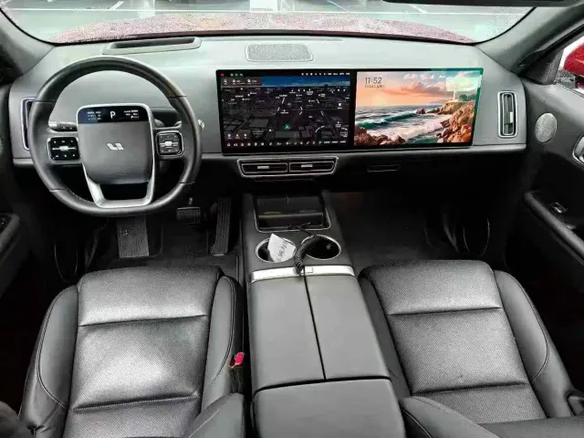 Li Auto L7 — Фото автомобиля 5
