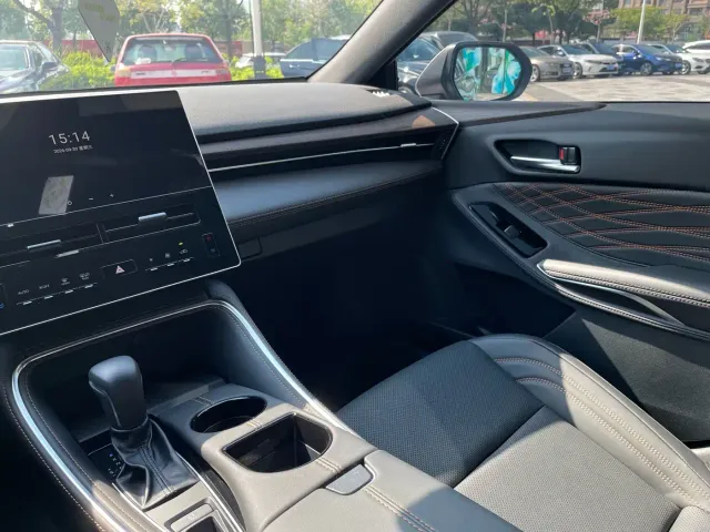 Toyota Avalon — Фото автомобиля 22