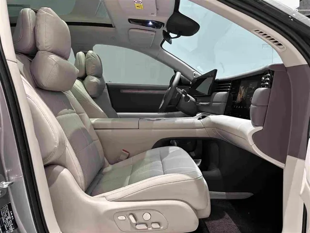 IM Motors LS6 — Фото автомобиля 16