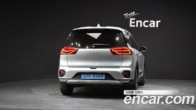 Kia Niro Niro Plus Air — Фото автомобиля 4