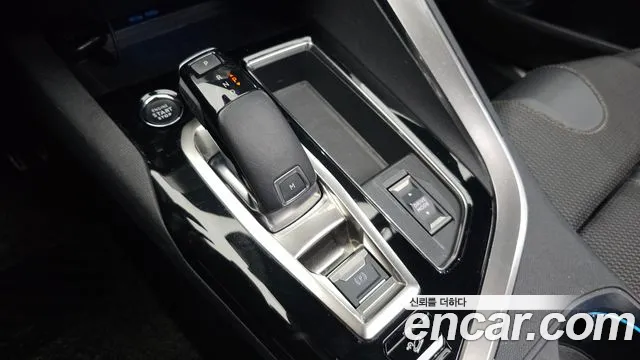 Peugeot 3008 — Фото автомобиля 9