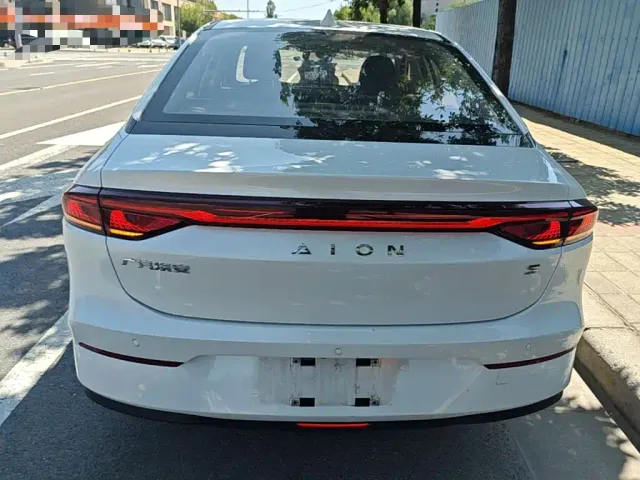 GAC Aion S — Фото автомобиля 5