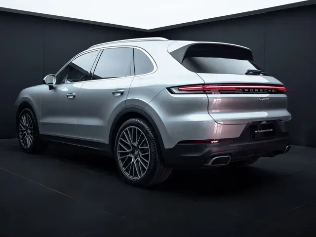 Porsche Cayenne — Фото автомобиля 4