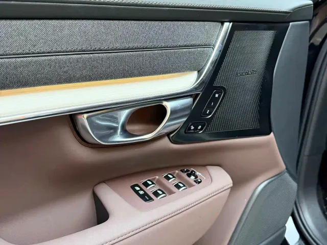 Volvo S90 — Фото автомобиля 19