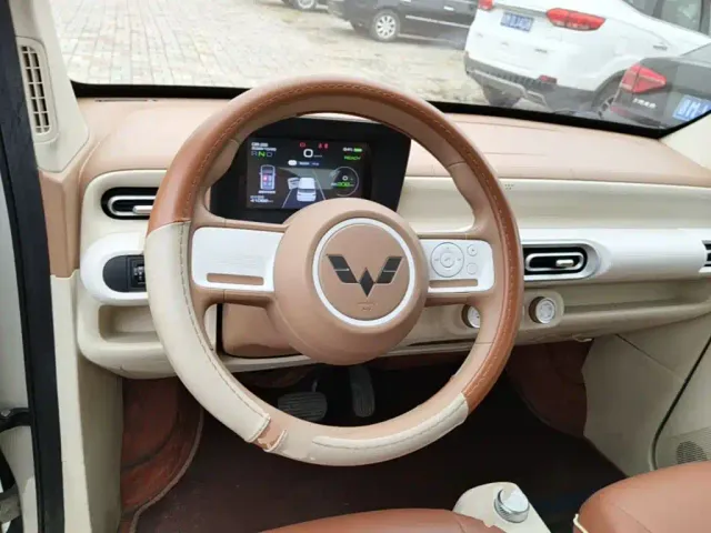 Wuling Hongguang Mini EV — Фото автомобиля 10