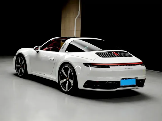 Porsche 911 — Фото автомобиля 3