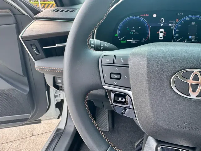 Toyota Avalon — Фото автомобиля 20