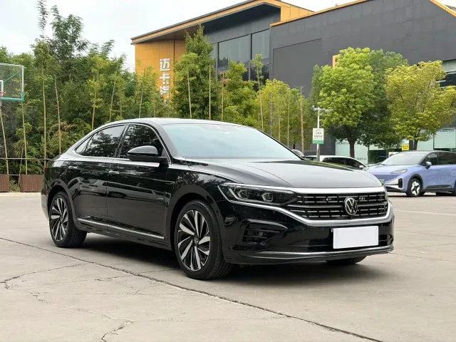 Volkswagen Passat — Фото автомобиля 3