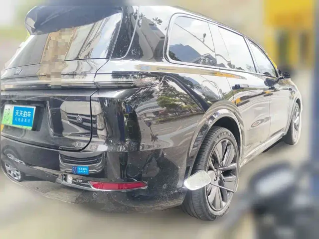 Li Auto L9 — Фото автомобиля 2