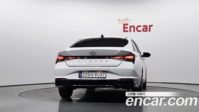 Hyundai AVANTE Avante (CN7) — Фото автомобиля 4