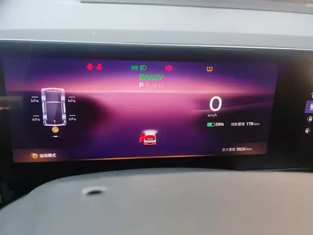 Baojun KiWi EV — Фото автомобиля 11