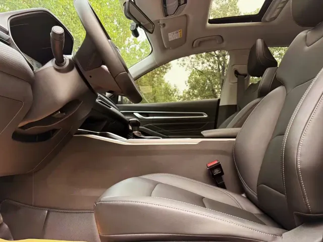 Geely Emgrand 2025 4th Gen 4 Million Commemorative Edition 1.5L CVT Soar — Фото автомобиля 10