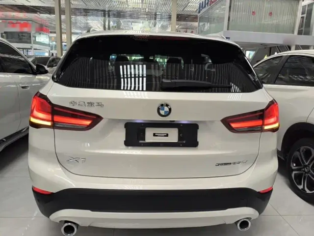 BMW X1 — Фото автомобиля 5