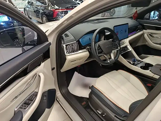 BYD Song PLUS — Фото автомобиля 15