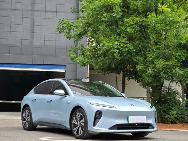 Nio ET5 — Фото автомобиля 3