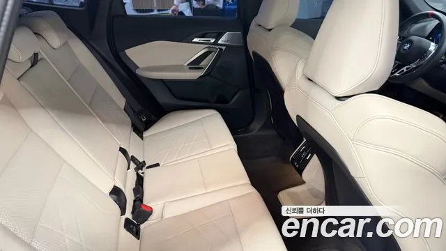 BMW X1 U11 — Фото автомобиля 10