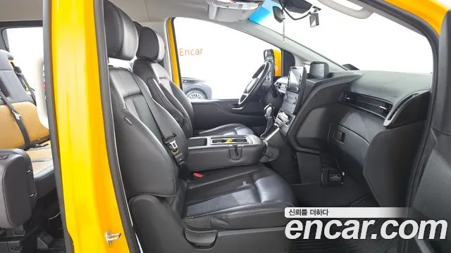 Hyundai Staria — Фото автомобиля 16