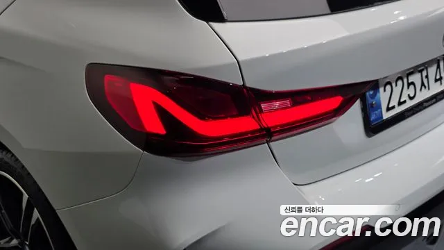 BMW 1 Series F40 — Фото автомобиля 23