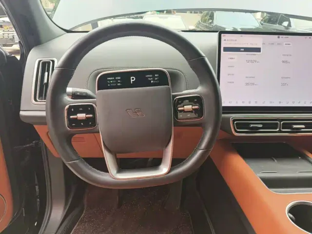 Li Auto L7 — Фото автомобиля 9
