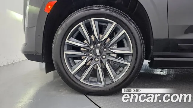Cadillac Escalade 5th Gen — Фото автомобиля 5