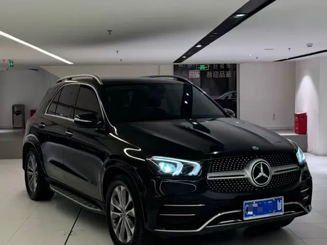 Mercedes-Benz GLE-Class — Фото автомобиля 3