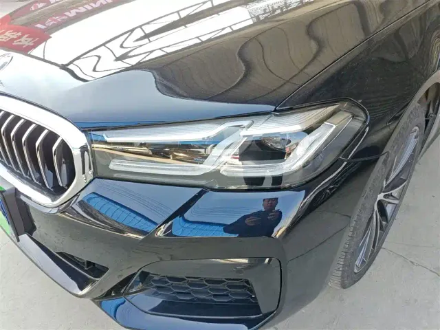 BMW 5 Series — Фото автомобиля 23