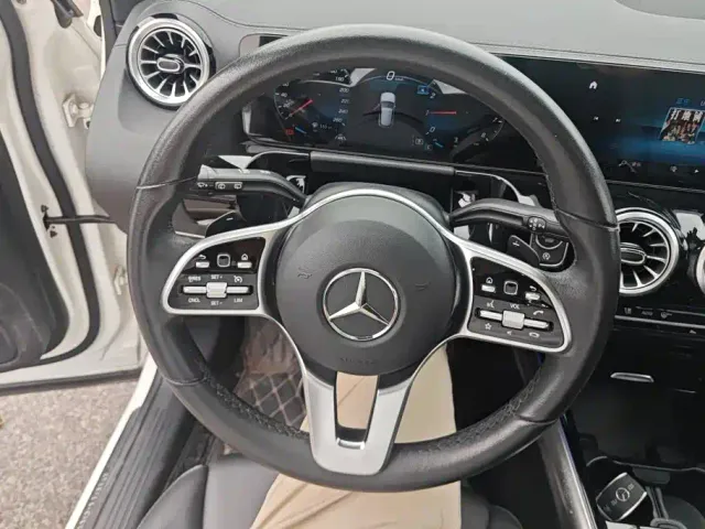 Mercedes-Benz GLA-Class — Фото автомобиля 15