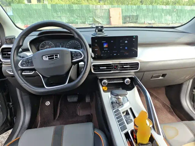 Geely Binyue — Фото автомобиля 5