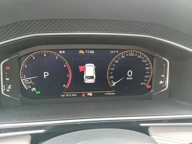 Volkswagen Tiguan L — Фото автомобиля 11