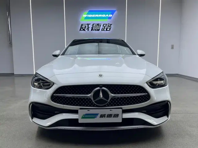 Mercedes-Benz C-Class — Фото автомобиля 2