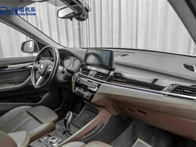 BMW X1 — Фото автомобиля 14