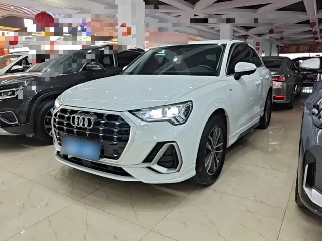 Фотография автомобиля — Audi Q3