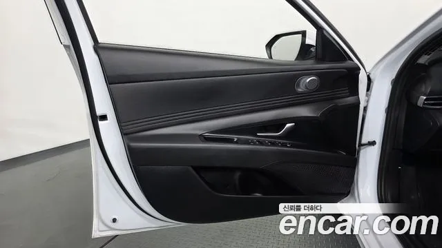 Hyundai Avante CN7 — Фото автомобиля 13