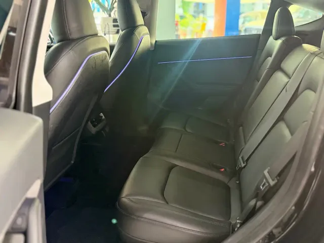 Tesla Model Y — Фото автомобиля 8