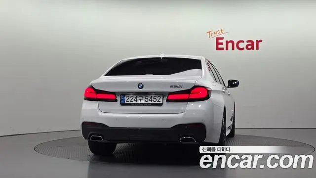 BMW 5 Series — Фото автомобиля 4