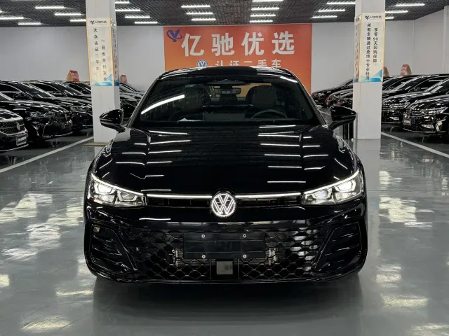 Volkswagen Passat — Фото автомобиля 2