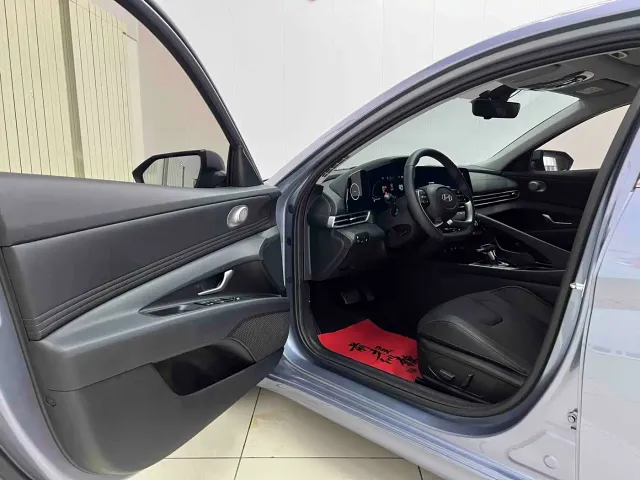 Hyundai Elantra — Фото автомобиля 7