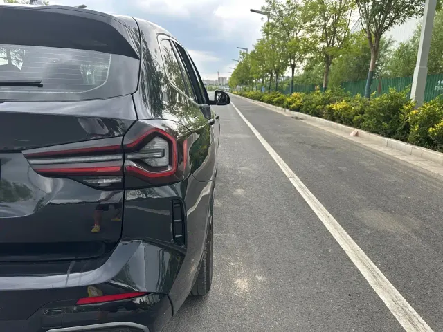 BMW iX3 — Фото автомобиля 17
