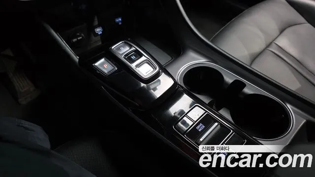 Hyundai Sonata Sonata (DN8) 2.0 LPG(Для проката) — Фото автомобиля 9