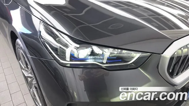 BMW 5 Series G60 — Фото автомобиля 7