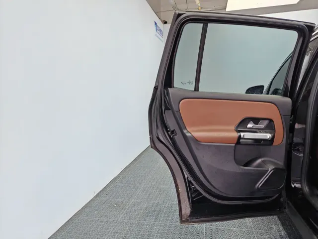 Mercedes-Benz GLB-Class — Фото автомобиля 14
