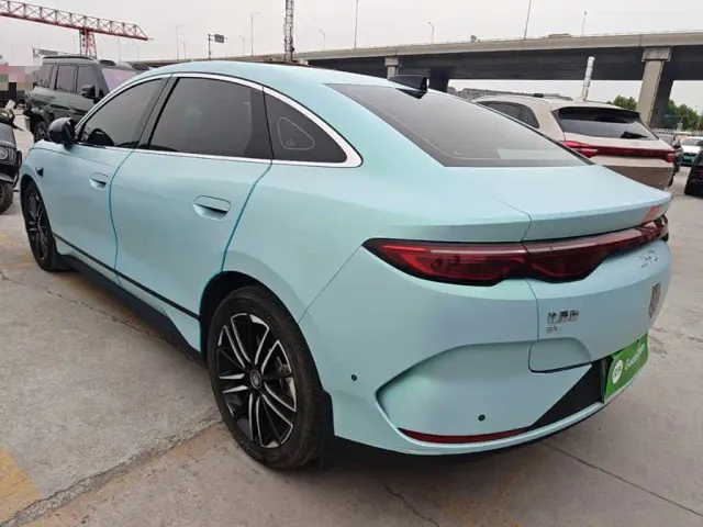 BYD Qin L — Фото автомобиля 4
