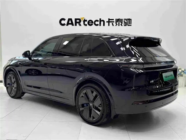 Li Auto L7 — Фото автомобиля 12