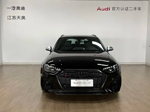 Audi RS 4 — Фото автомобиля 2