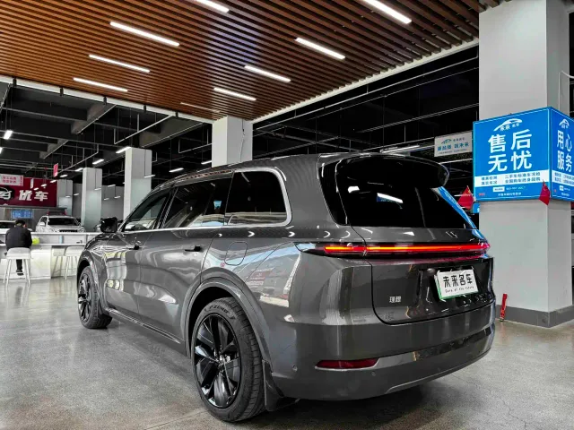 Li Auto L9 — Фото автомобиля 15