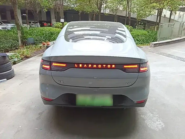 Leapmotor C01 — Фото автомобиля 5