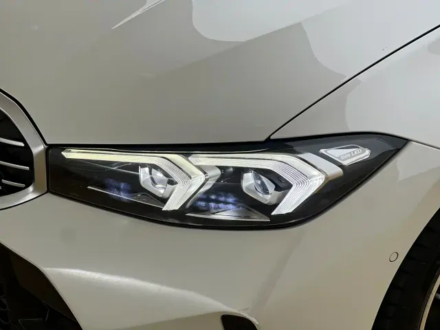 BMW 3 Series — Фото автомобиля 4