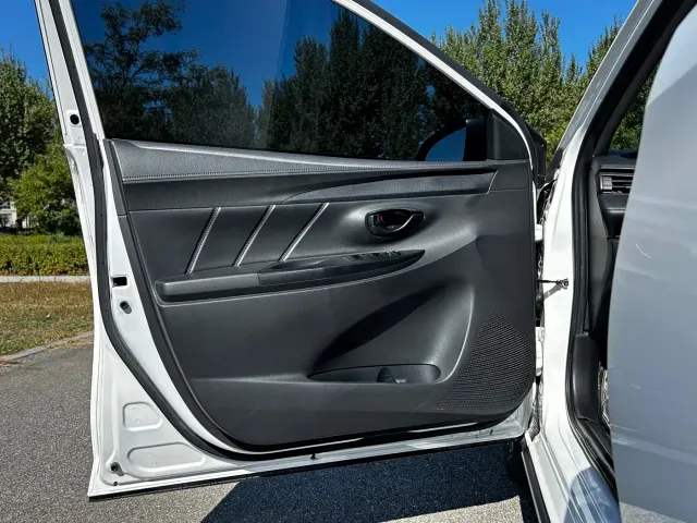 Toyota YARiS L Zhi Xuan — Фото автомобиля 18