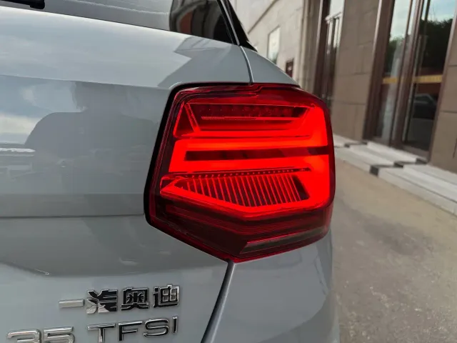 Audi Q2L — Фото автомобиля 7