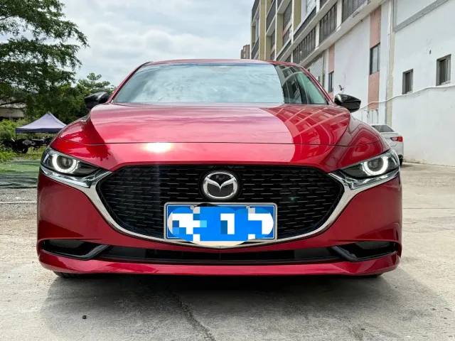 Mazda Axela — Фото автомобиля 2